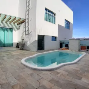 Sobrado com 4 Quartos à venda, 300m² no Portal da Serra, Lavras