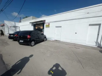 Galpão/Depósito/Armazém para alugar, 1042m² no Montese, Fortaleza