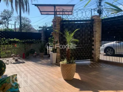 Casa com 4 Quartos à venda, 264m² no Medianeira, Porto Alegre