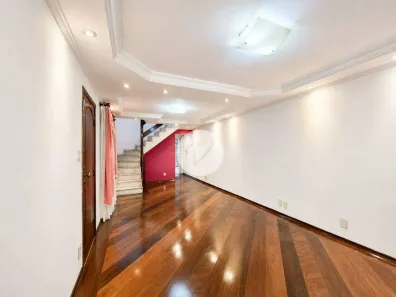 Sobrado com 3 Quartos à venda, 211m² no Parque Jaçatuba, Santo André