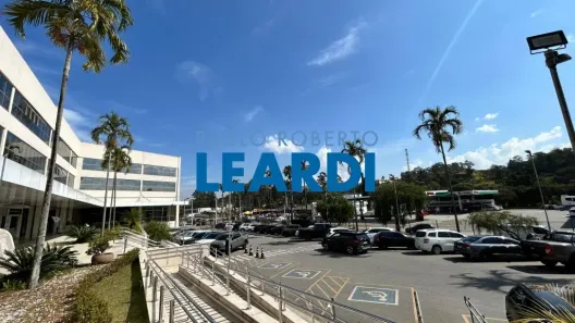 Ponto Comercial à venda, 60m² no Jardim Limoeiro, Arujá