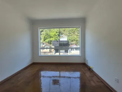 Apartamento com 2 Quartos para alugar, 40m² no Coronel Veiga, Petrópolis