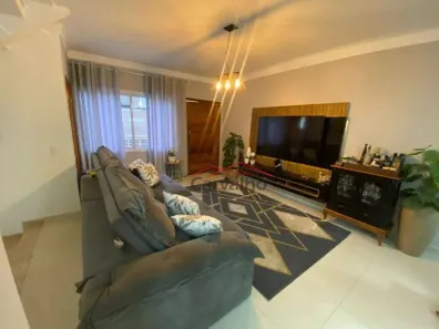 Sobrado com 3 Quartos à venda, 200m² no Vila Paulicéia, São Paulo