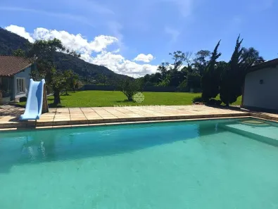 Casa com 4 Quartos à venda, 540m² no Granja Guarani, Teresópolis