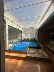 Casa com 3 Quartos para alugar, 150m² no Jardim Inconfidência, Uberlândia