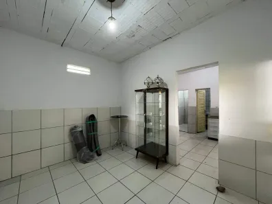 Casa com 2 Quartos para alugar, 50m² no Ipiranga, Divinópolis