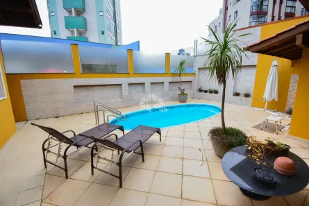 Casa com 3 Quartos à venda, 300m² no Centro, Florianópolis