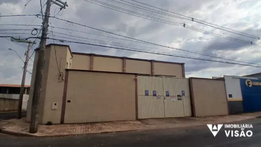 Galpão/Depósito/Armazém para alugar, 560m² no Jardim Maracanã, Uberaba
