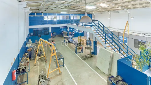 Galpão/Depósito/Armazém à venda, 725m² no Iná, São José dos Pinhais
