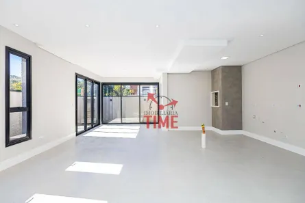 Sobrado com 3 Quartos à venda, 171m² no Santa Cândida, Curitiba