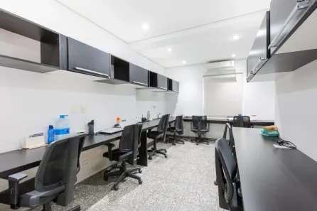 Ponto Comercial para alugar, 24m² no Jardim das Acácias, São Paulo