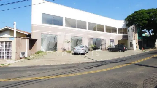 Sala Comercial para alugar, 242m² no Nova América, Piracicaba