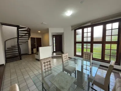 Casa com 3 Quartos à venda, 210m² no Candeias, Vitória da Conquista