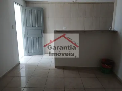 Casa com 1 Quarto para alugar, 40m² no Umuarama, Osasco
