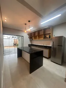 Casa de Condomínio com 3 Quartos para alugar, 147m² no Ponta Negra, Manaus