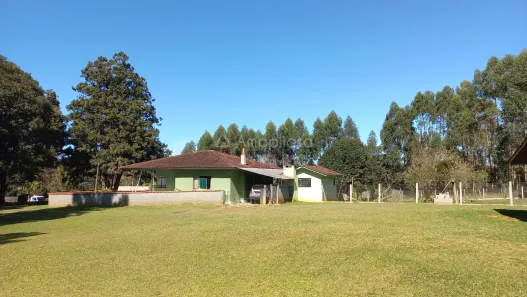 Fazenda/Sítio com 3 Quartos à venda, 90m² no Área Rural, Campina Grande do Sul