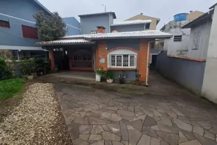 Casa com 3 Quartos à venda, 360m² no Vila Ipiranga, Porto Alegre