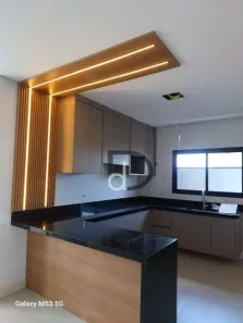Casa de Condomínio com 3 Quartos à venda, 230m² no Pinheiro, Valinhos