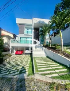 Casa com 4 Quartos à venda, 400m² no Piratininga, Niterói