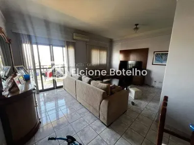 Cobertura com 3 Quartos para alugar, 285m² no Pacaembu, Uberlândia