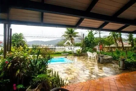 Casa com 4 Quartos à venda, 450m² no Lagoa da Conceição, Florianópolis