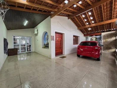Casa com 3 Quartos à venda, 210m² no Vila Santa Isabel, Taubaté
