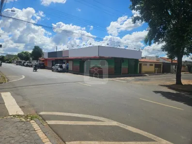 Ponto Comercial à venda, 236m² no Jardim das Palmeiras, Uberlândia