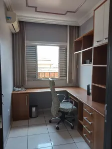 Imóvel Comercial com 3 Quartos para alugar, 300m² no Parque 10 de Novembro, Manaus