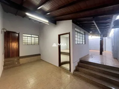 Casa com 2 Quartos à venda, 126m² no Santa Maria, Uberaba