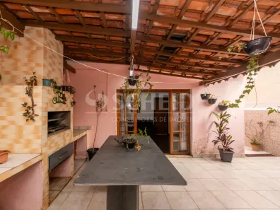 Casa com 5 Quartos à venda, 230m² no Vila Marari, São Paulo