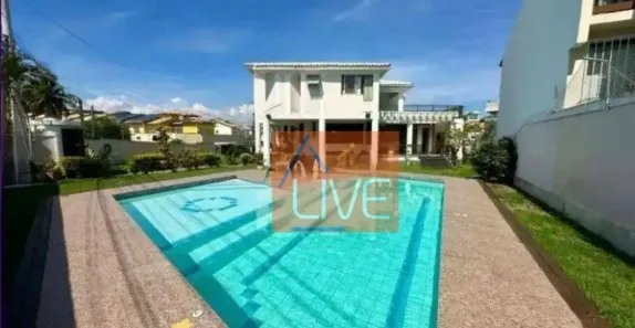 Casa com 5 Quartos à venda, 484m² no Camboinhas, Niterói