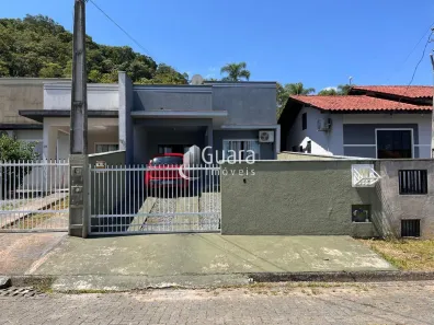 Casa com 2 Quartos à venda, 80m² no Caixa d'Água, Guaramirim