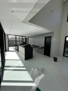 Casa de Condomínio com 4 Quartos à venda, 216m² no Jardins Barcelona, Senador Canedo