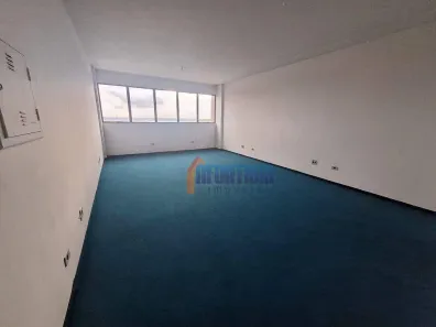 Sala Comercial para venda ou aluguel, 37m² no Capão Raso, Curitiba