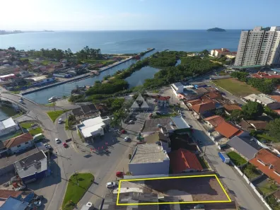 Lote/Terreno à venda, 625m² no Centro, Penha