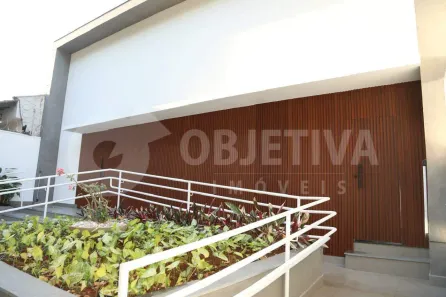 Casa com 6 Quartos para alugar, 242m² no Vigilato Pereira, Uberlândia