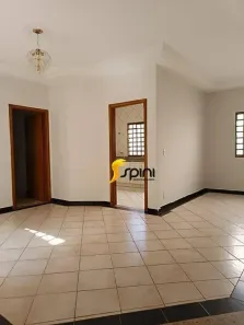 Casa com 3 Quartos à venda, 200m² no Vigilato Pereira, Uberlândia