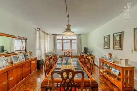 Casa com 3 Quartos à venda, 382m² no Seminário, Curitiba