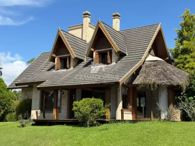 Casa de Condomínio com 4 Quartos à venda, 190m² no Vila Moura, Gramado