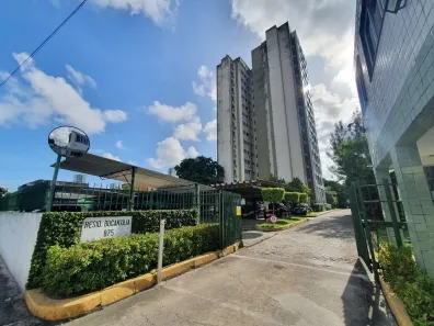 Apartamento com 3 Quartos para alugar, 80m² no Encruzilhada, Recife