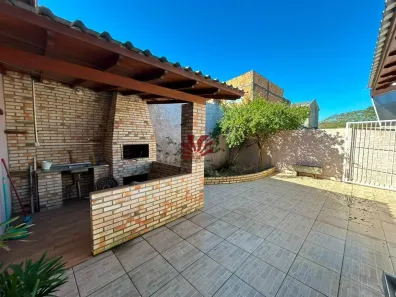 Casa com 3 Quartos para alugar, 150m² no Harmonia, Canoas