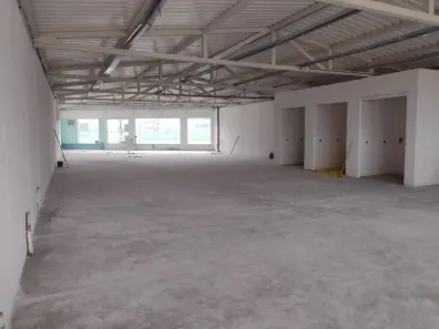 Prédio Comercial para alugar, 931m² no Jardim Ana Estela, Carapicuíba
