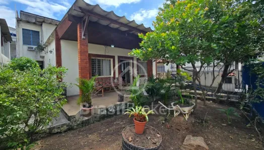 Casa com 5 Quartos à venda, 216m² no Jardim Carioca, Rio de Janeiro