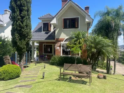 Casa com 3 Quartos à venda, 215m² no Santo Inácio, Santa Cruz do Sul