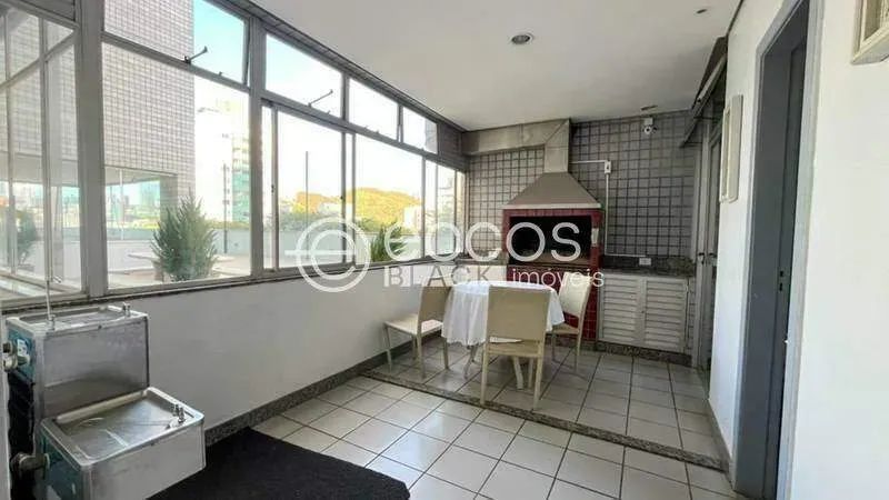 Apartamento com 3 quartos — Estoril, Belo Horizonte