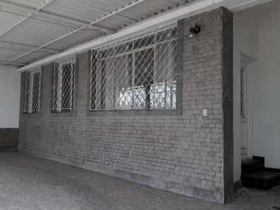 Casa com 3 Quartos para venda ou aluguel, 160m² no Vila Industrial, Campinas
