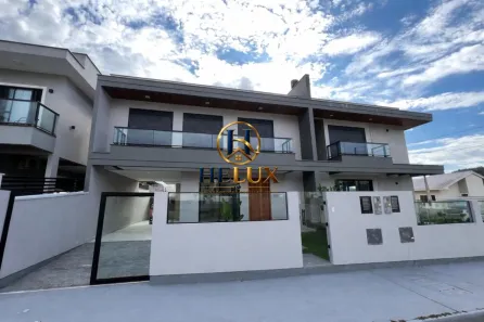 Sobrado com 2 Quartos à venda, 124m² no Forquilhas, São José