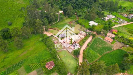 Fazenda/Sítio com 10 Quartos à venda, 1300m² no Zona Rural, Santo Antônio do Pinhal