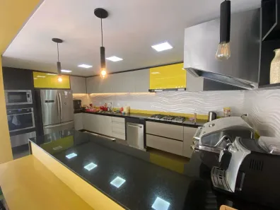 Sobrado com 3 Quartos à venda, 215m² no Vila Cordeiro, São Paulo