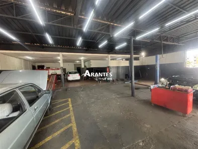 Prédio Comercial à venda, 289m² no Santa Mônica, Uberlândia
